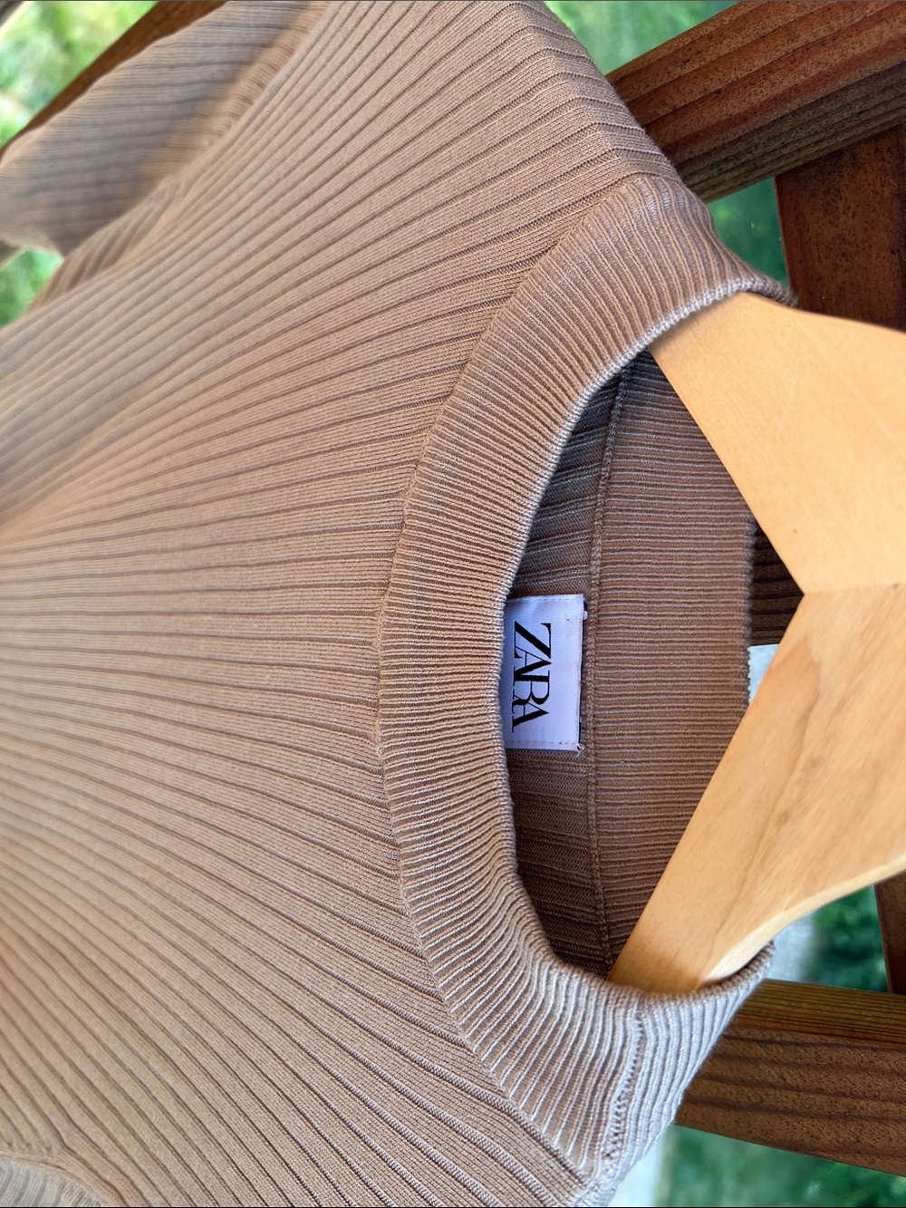 Zara Men's Ribbed Mock-Neck Short-Sleeve Sweater — Taupe - Picture 2 of 2